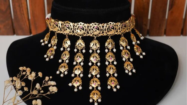 Unveiling the Charms of Trending Jewellery: A Journey through Timeless Elegance